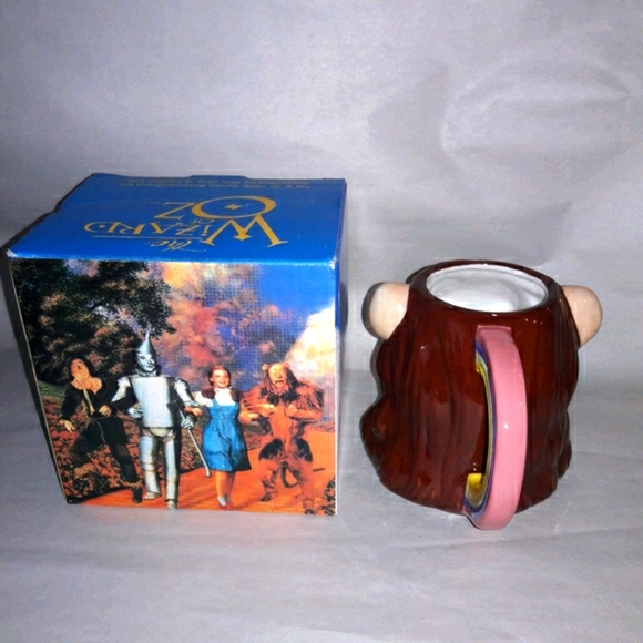Lion, The Wizard of Oz 1998 Collectable Mug - Picture 10 of 11